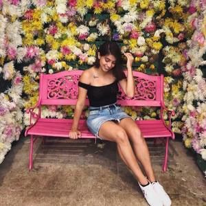 Meet your Posher, Sharon